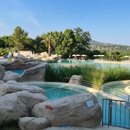 Les Restanques Du Golfe De Saint Tropez,